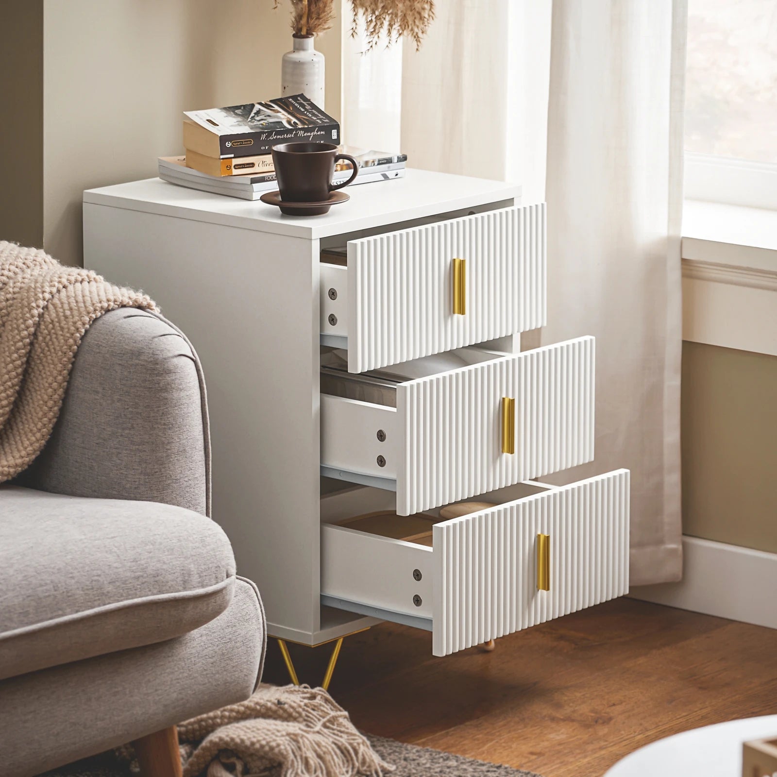 Table de chevet élégante 3 tiroirs